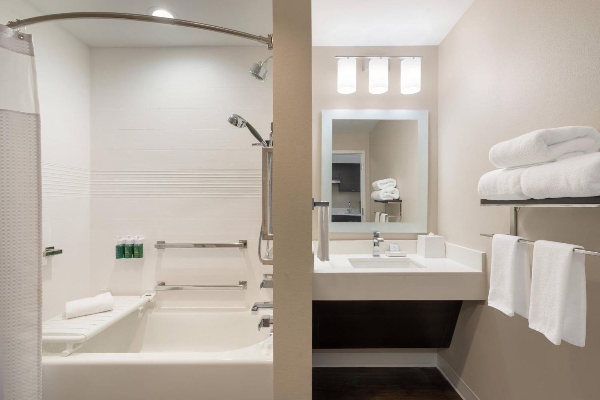 Towneplace Suites By Marriott Logan Bagian luar foto