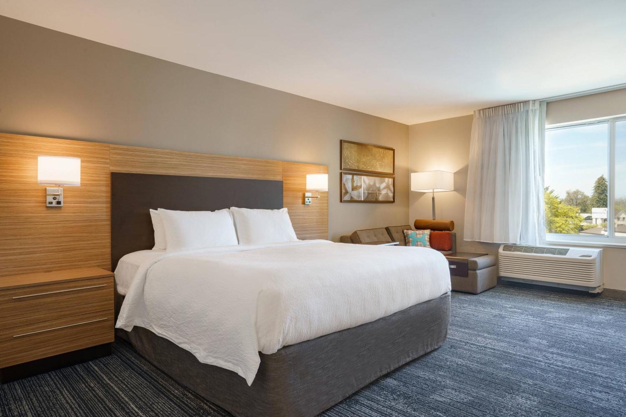 Towneplace Suites By Marriott Logan Bagian luar foto